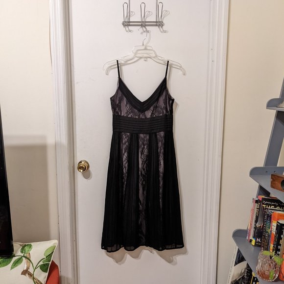 Silk and Lace Ann Taylor LOFT Cocktail Dress Size 4 - Picture 3 of 6